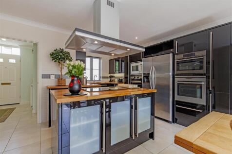 Kitchen-11.jpg