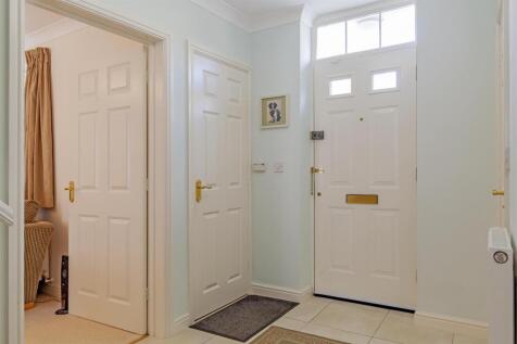 Entrance Hall-1.jpg