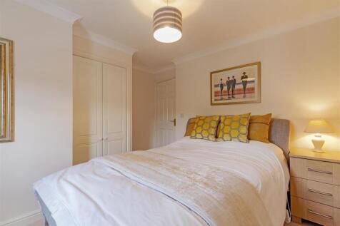 Bedroom 2-2.jpg