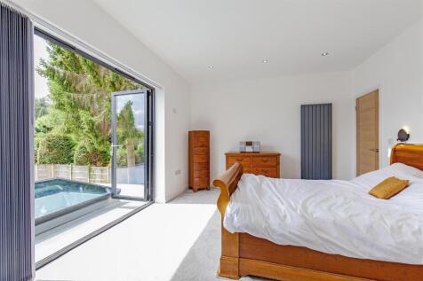 Bedroom 1-3.jpg