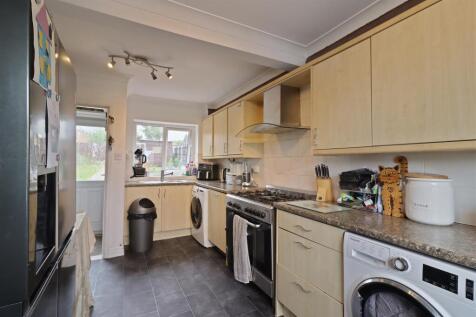 Kitchen 4.jpg