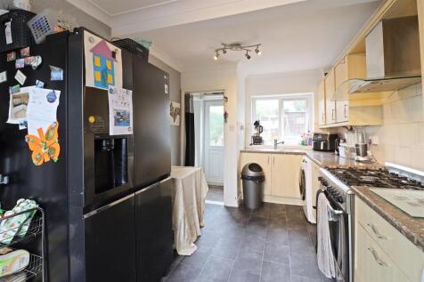 Kitchen 3.jpg