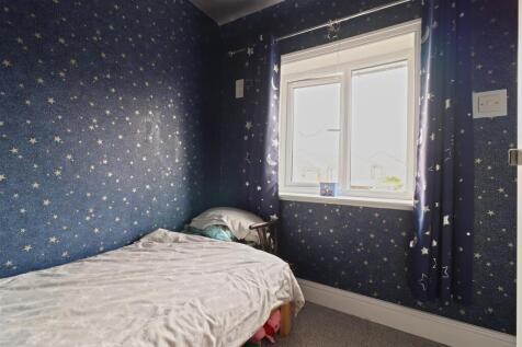 Bed 3.jpg