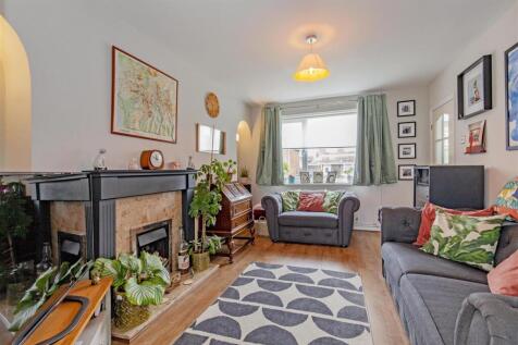 Reception Room-3.jpg