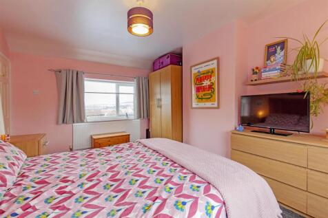 Bedroom 1-3.jpg