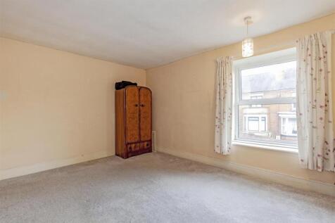 Bedroom 1-3.jpg