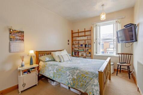 Bedroom 2-1.jpg