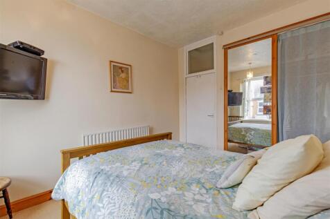 Bedroom 2-2.jpg