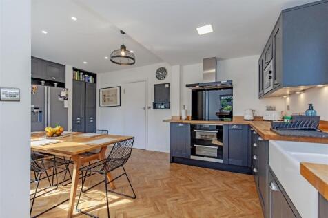 Kitchen-7.jpg