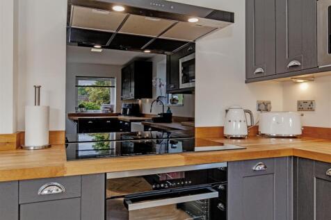 Kitchen-8.jpg