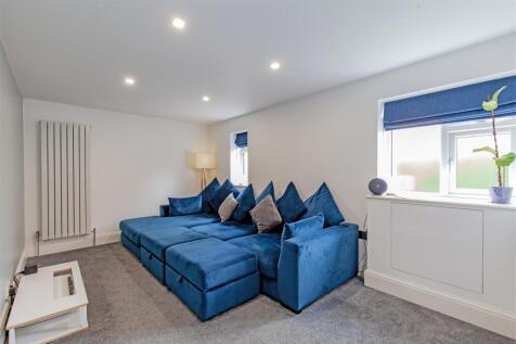 Cinema/Sitting Room-1.jpg