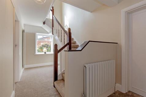 Entrance Hall-1.jpg