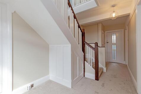 Entrance Hall-2.jpg