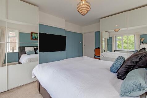 Bedroom 1-3.jpg