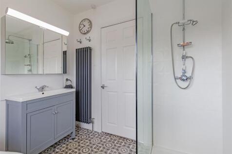 Bathroom-2.jpg