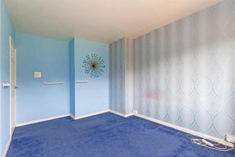 Bedroom 1-1.jpg