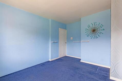 Bedroom 1-2.jpg
