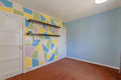 Bedroom 2-2.jpg
