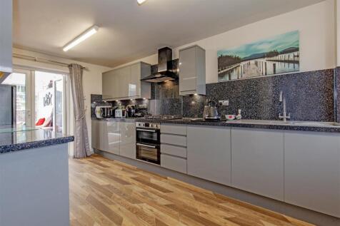 Kitchen-2.jpg