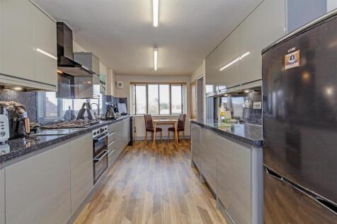 Kitchen-3.jpg