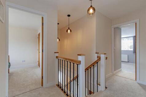 Spacious Entrance Hall