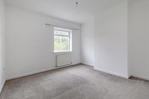 Bedroom 1-1.jpg