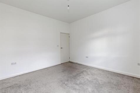 Bedroom 1-2.jpg