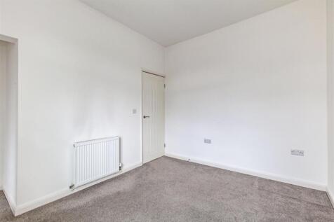 Bedroom 2-2.jpg