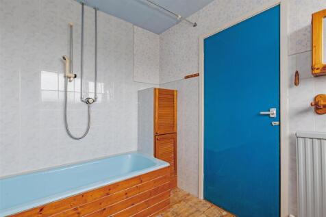 Bathroom-1.jpg
