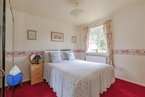 Bedroom 1-1.jpg