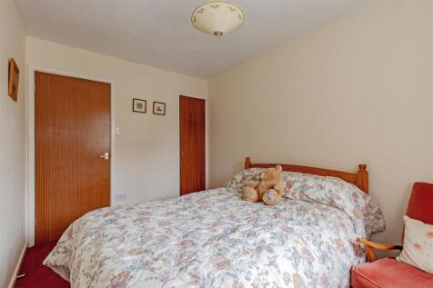 Bedroom 2-2.jpg