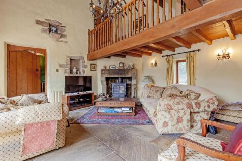Reception Room-1.jpg