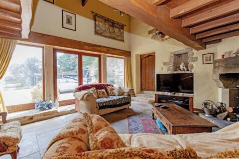 Reception Room-2.jpg