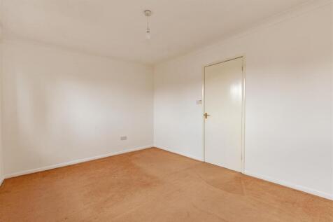 Bedroom 1-3.jpg