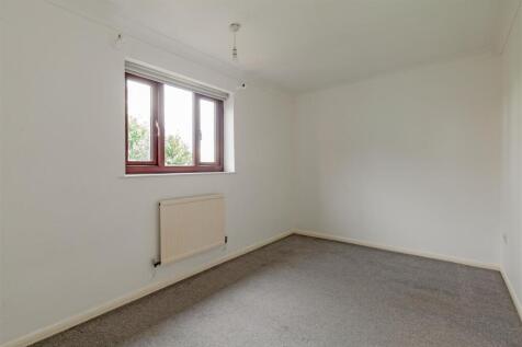Bedroom 2-1.jpg