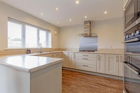 Impressive Dining Kitchen
