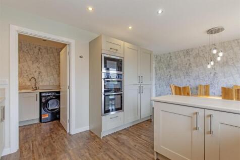 Impressive Dining Kitchen