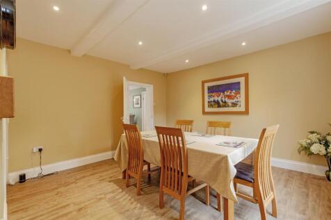 Dining Room-2.jpg