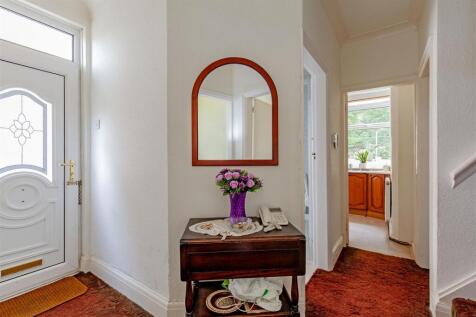 Entrance Hall-1.jpg