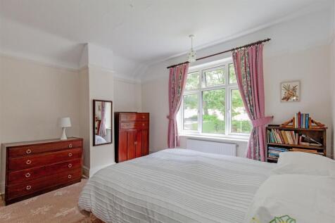 Bedroom 2-1.jpg