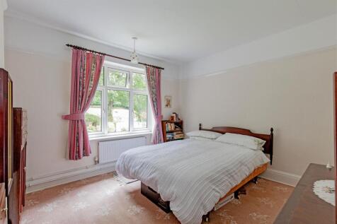 Bedroom 2-2.jpg