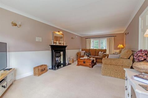 Reception Room-1.jpg