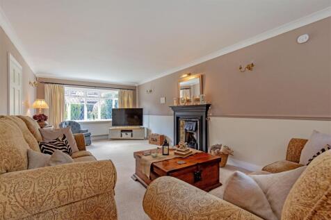 Reception Room-3.jpg
