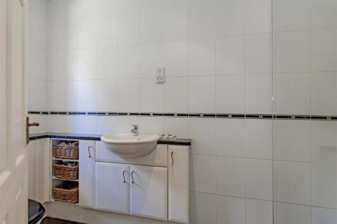En Suite-1.jpg