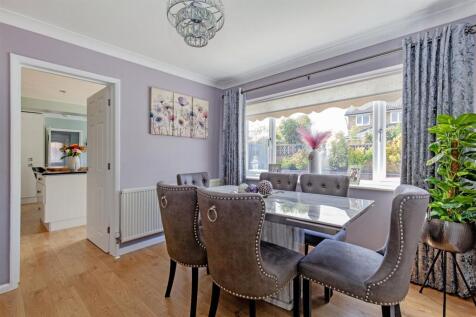 Dining Room-2.jpg