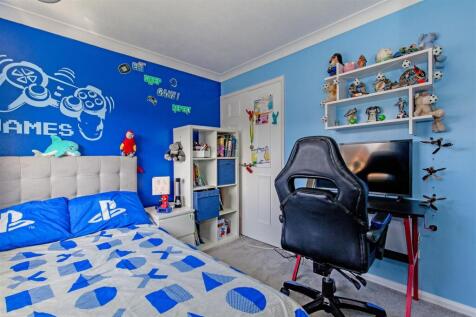 Bedroom 4-1.jpg