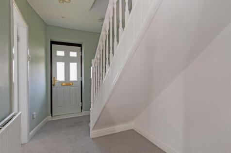 Entrance Hall-1.jpg