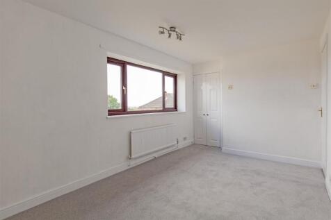 Bedroom 1-2.jpg
