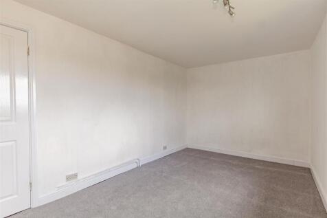 Bedroom 1-1.jpg