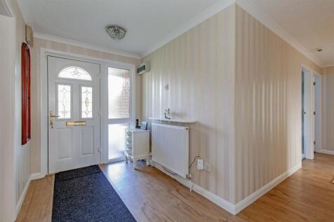 Entrance Hall-1.jpg